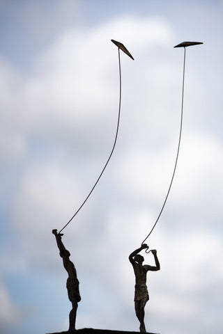 "Groupe de voiles d’enfance" Marine de Soos - Sculpture en bronze