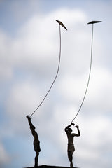 "Groupe de voiles d’enfance" Marine de Soos - Sculpture en bronze