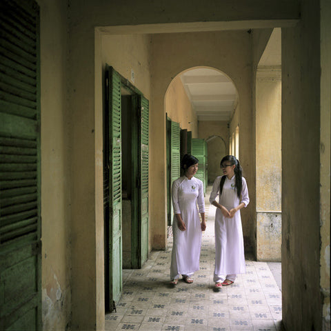 "Vietnam, Vinh Long, lycéennes" photographie d'Eric Benard