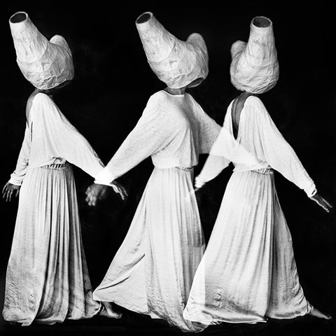 "Three graces" photographie de Mitar Terzic - Série "Lemuria"