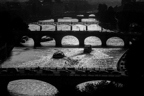 Série Paris Lumière Noire - photographie de Michel Setboun "Où coule la Seine et nos amours"