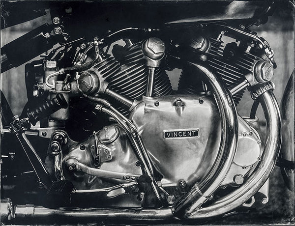 "Engine Vincent 1 000CC" - Série ART OF RIDE - Photographie de Bernard Testemale