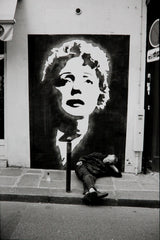 "Piaf et le clochard" Photographie de Michel Giniès